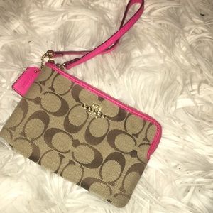 Wristlet